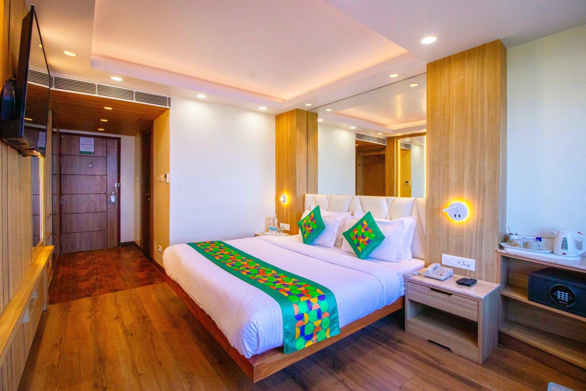 Treebo Varuna With Mountain View Shimla Exterior photo