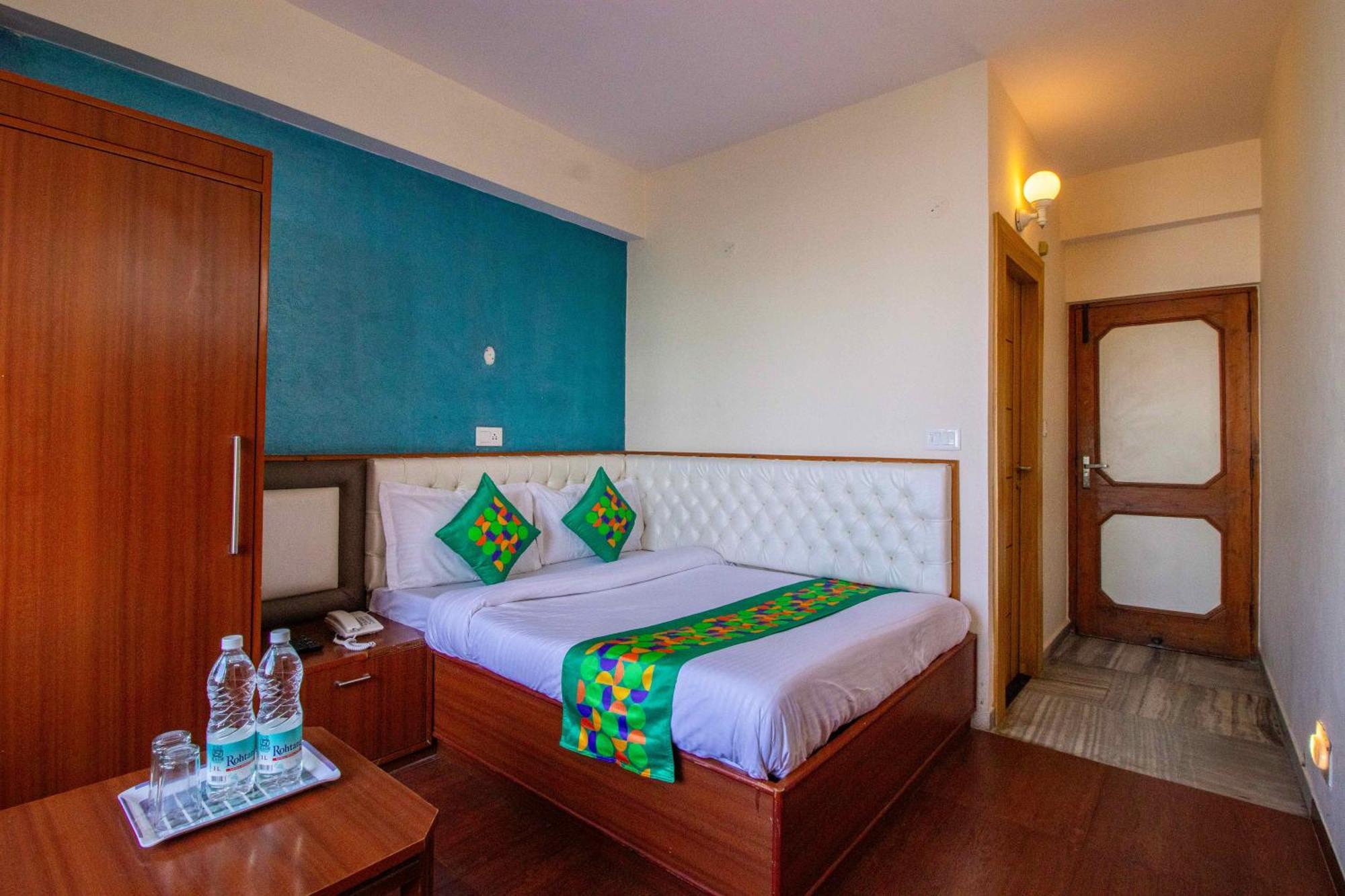 Treebo Varuna With Mountain View Shimla Exterior photo